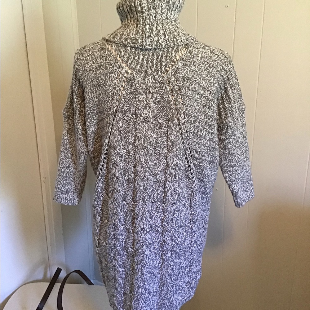 Express Sweater - Picture 3 of 6